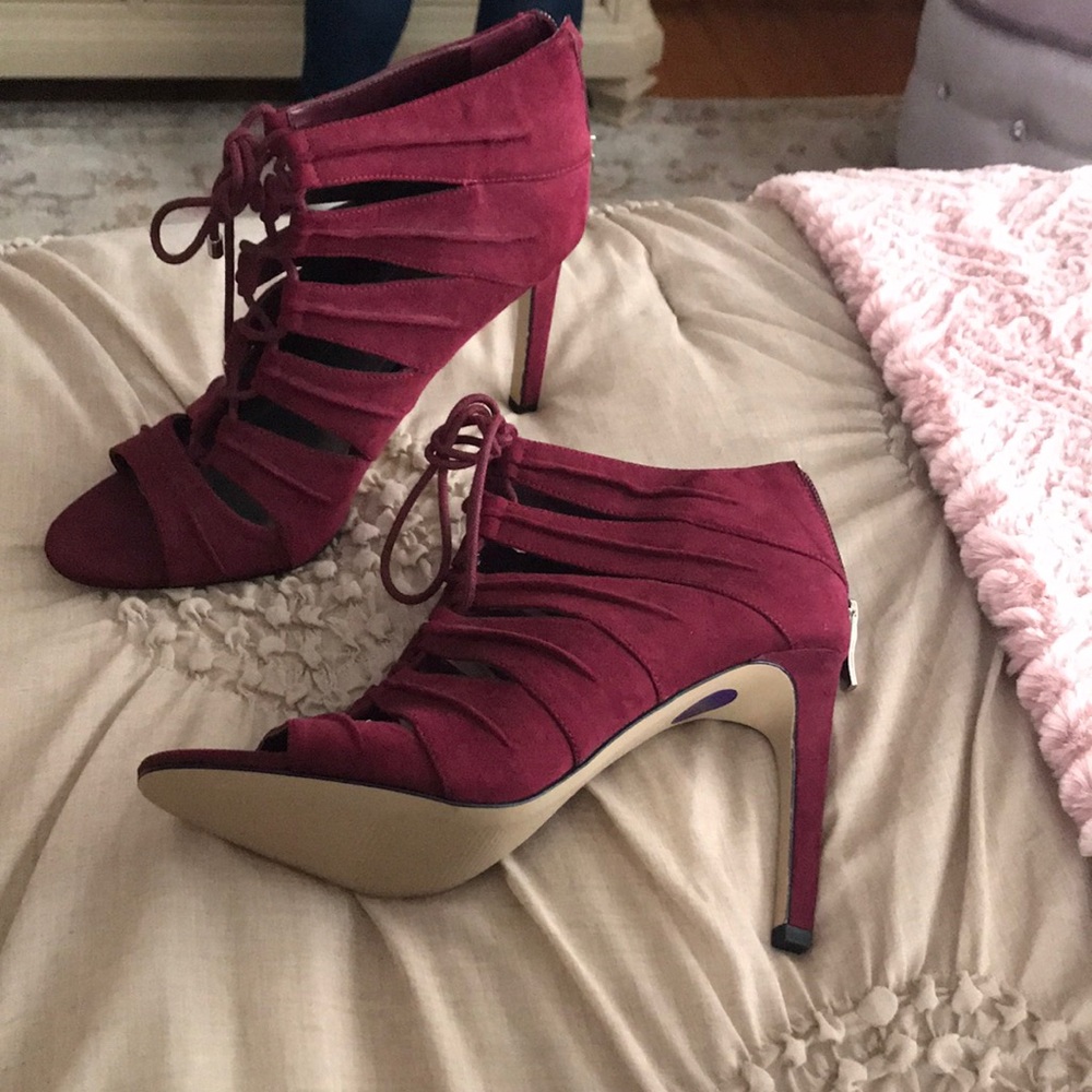 BCBG burgundy lace up shootie